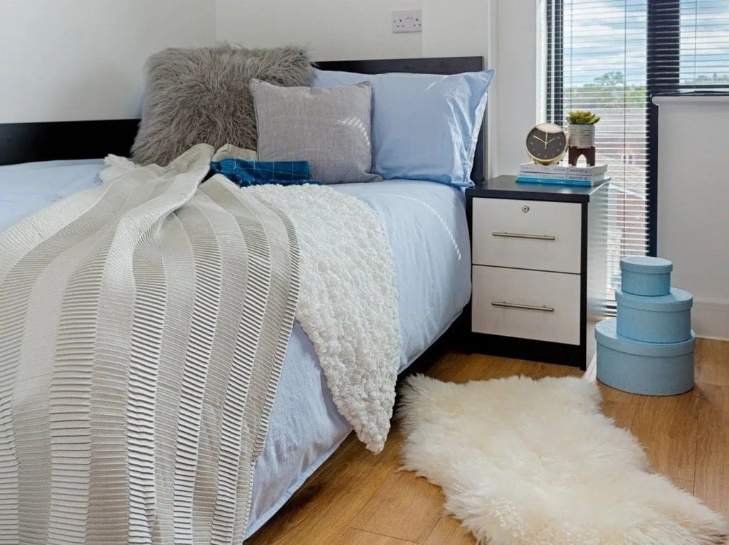 Room Myrtle Street in Liverpool