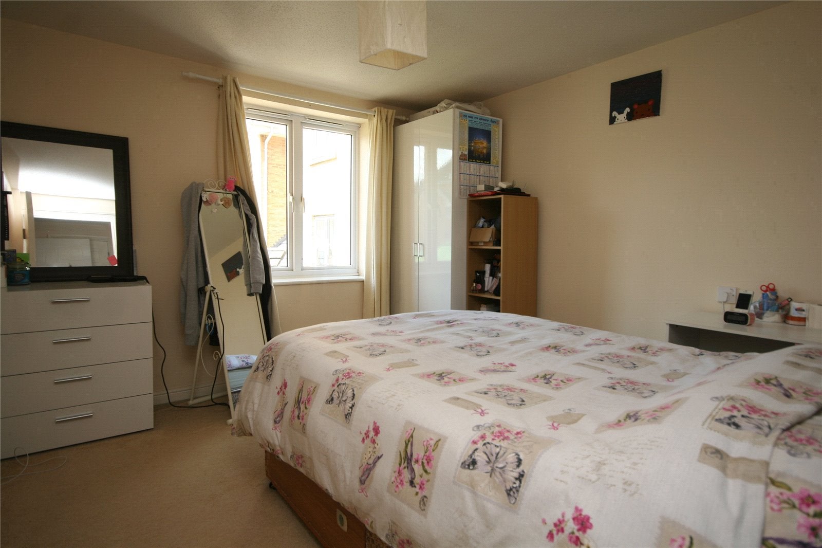 Flat Lloyd Close in Cheltenham
