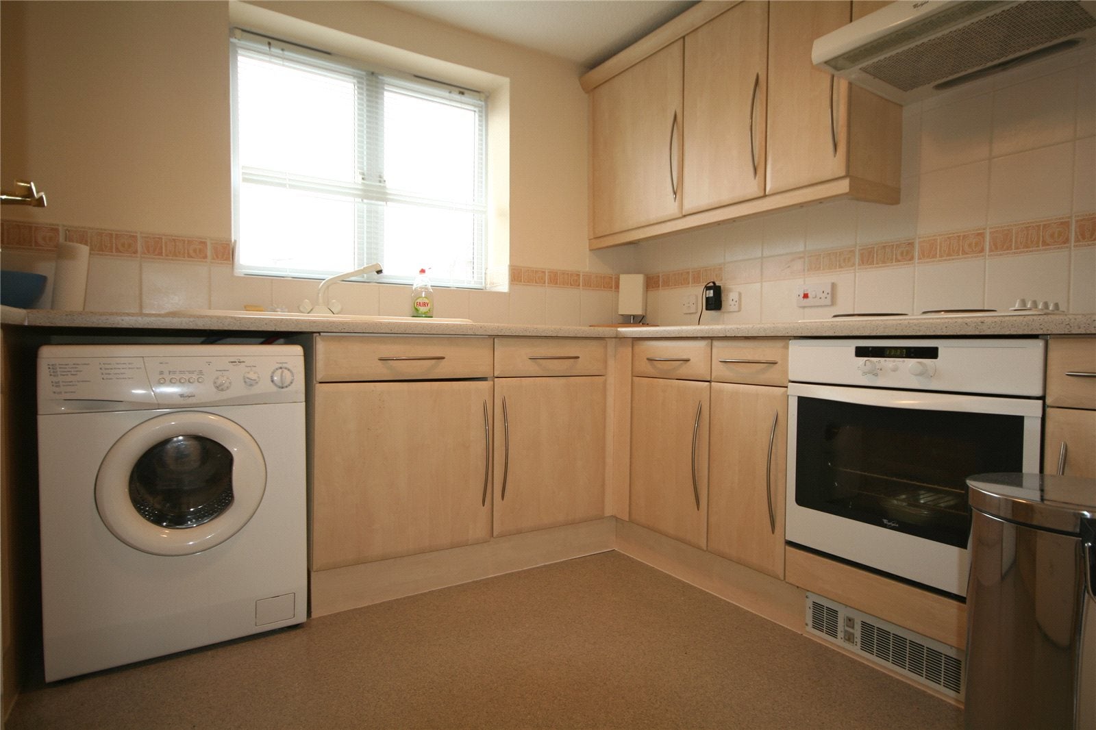 Flat Lloyd Close in Cheltenham