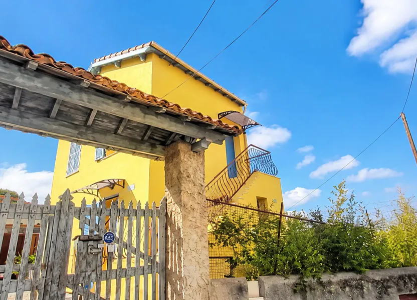 Flat Chemin des Avelines in Nice