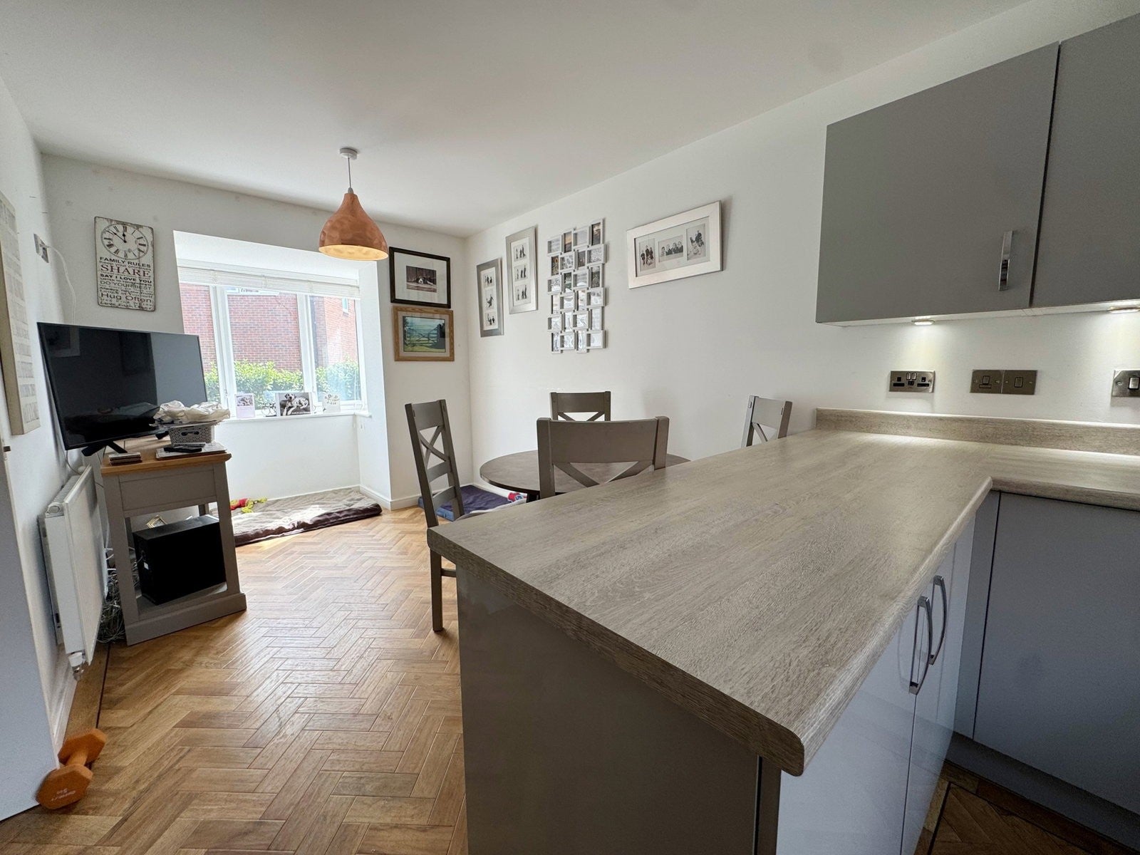 House Anderida Close in Wealden