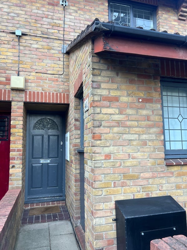 House Hampton Street in Greater London