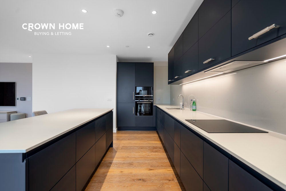 Flat Cowcross Street in Greater London
