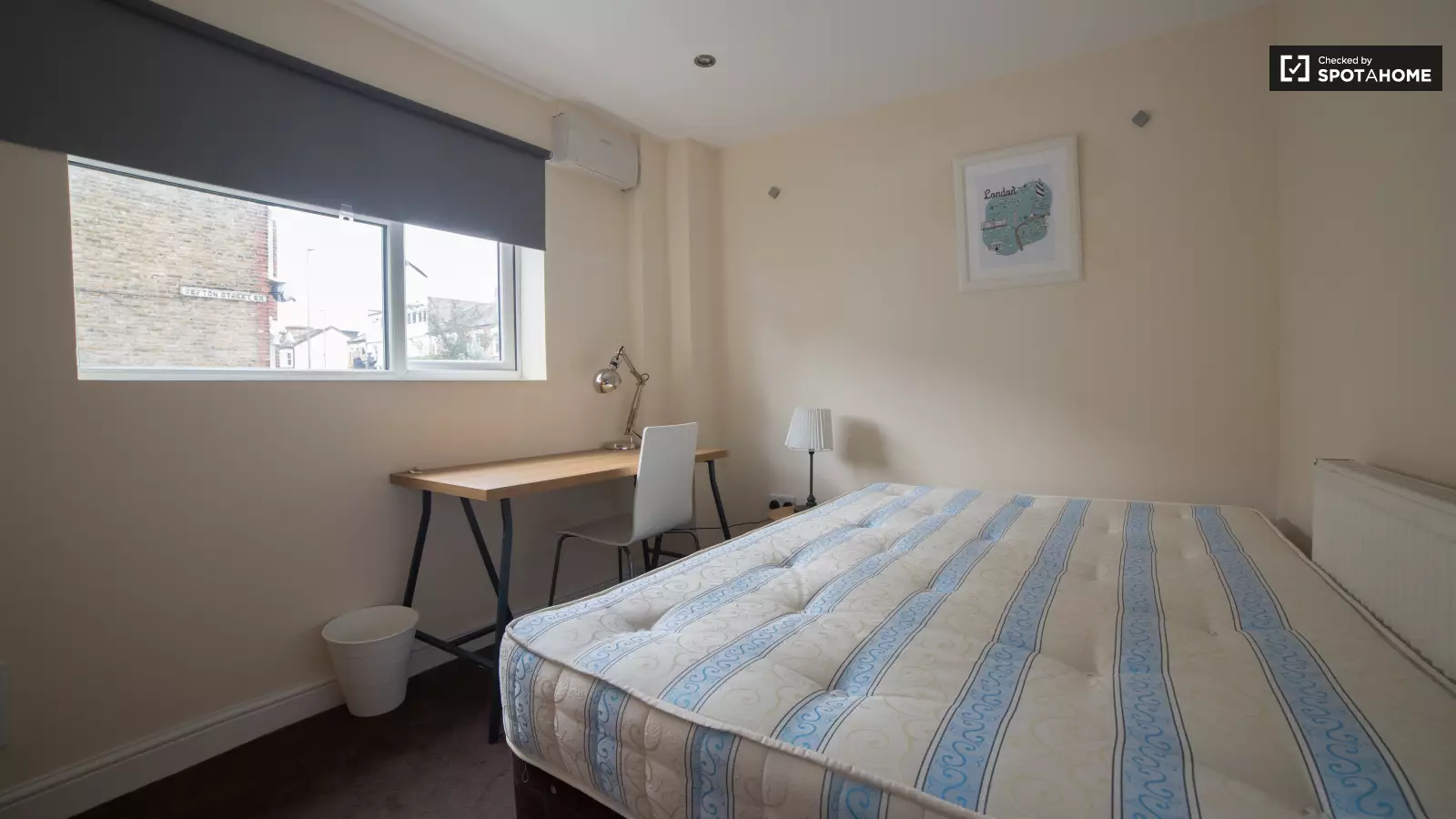 Flat Lower Richmond Road in Greater London