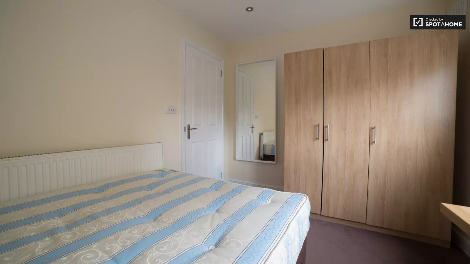 Flat Lower Richmond Road in Greater London