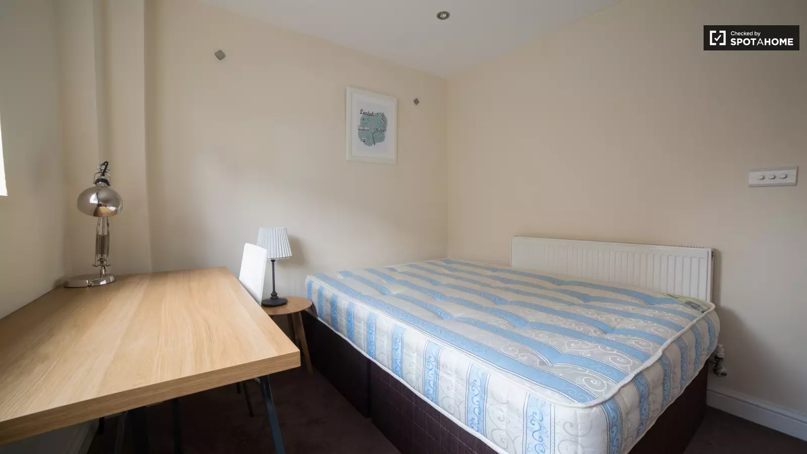 Flat Lower Richmond Road in Greater London