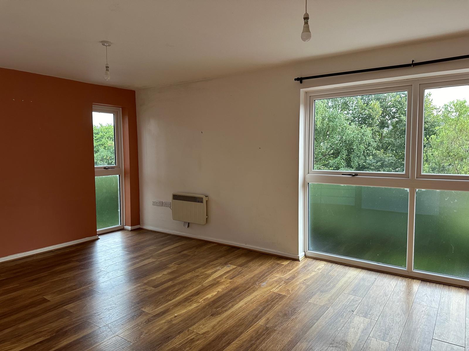 Flat Southcote Road in Reading