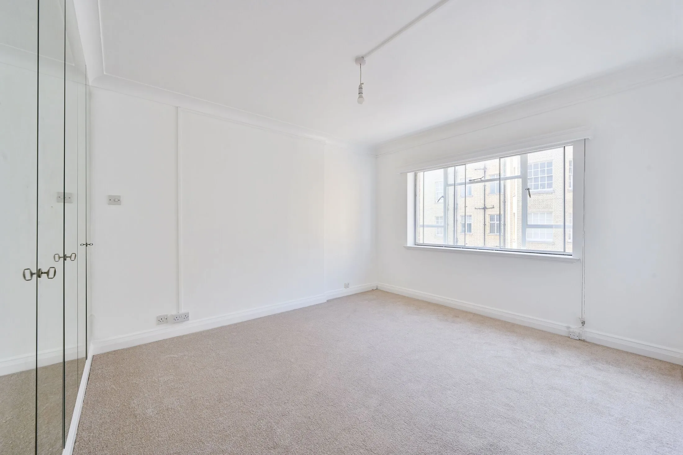 Flat George Street in City of Westminster