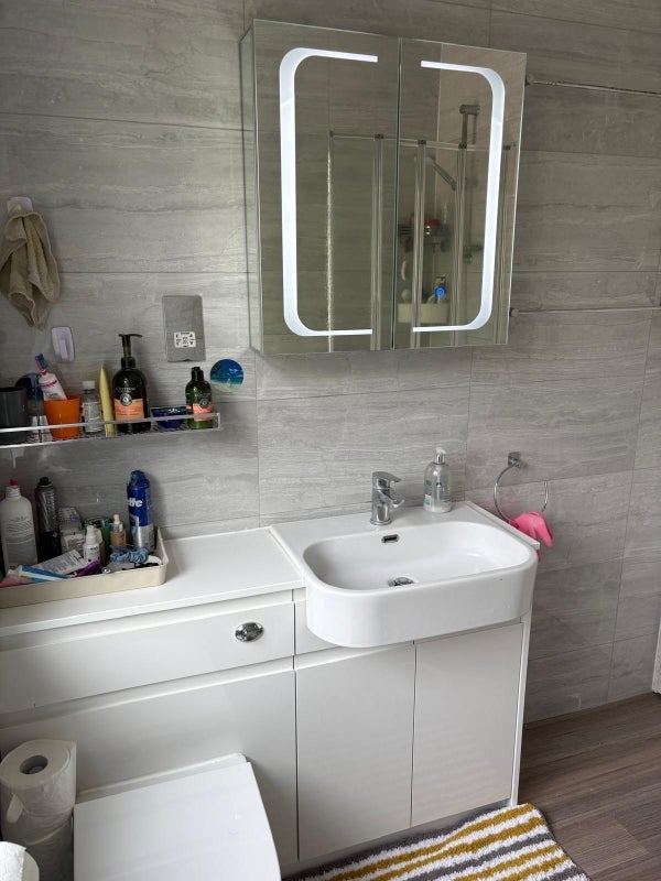 Room Norman Avenue in Greater London