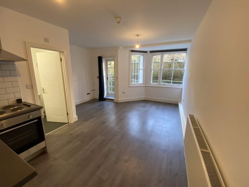 Room Western Road in Hove