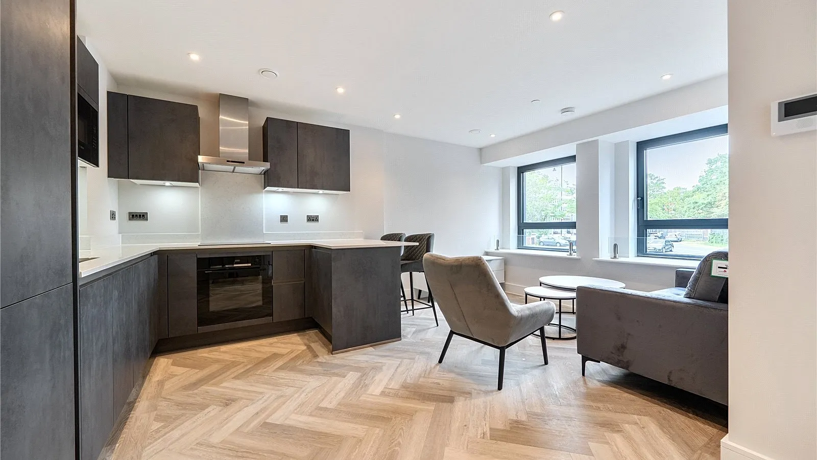 Flat Cockfosters Road in Greater London