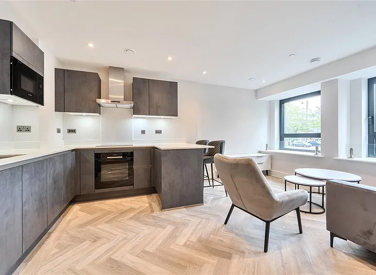 Flat Cockfosters Road in Greater London
