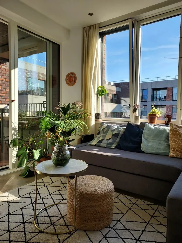 Flat Rookwood Way in Greater London