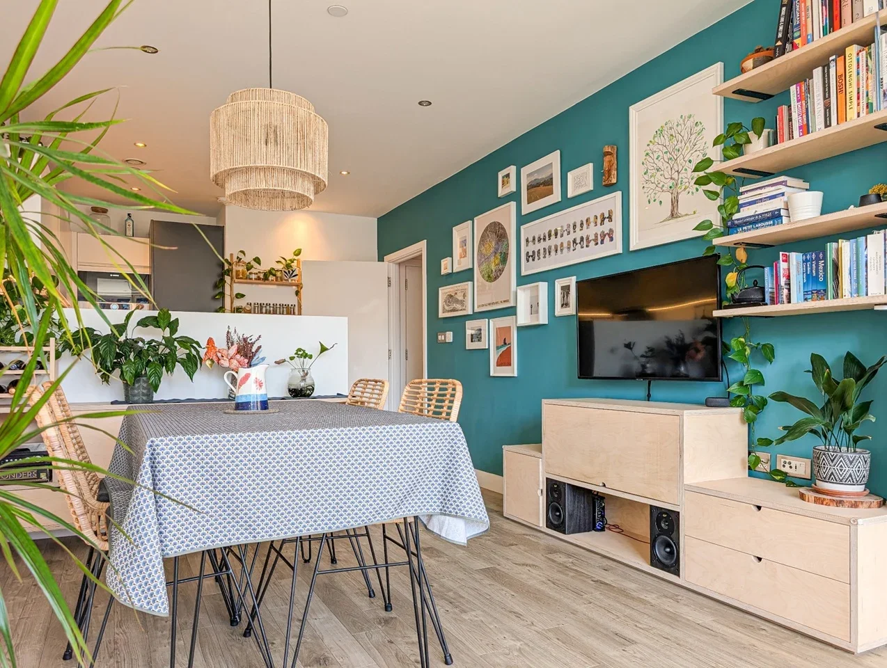 Flat Rookwood Way in Greater London