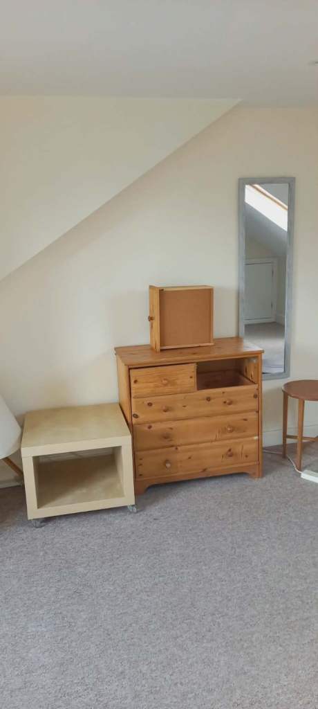 Flat Wayside in Greater London