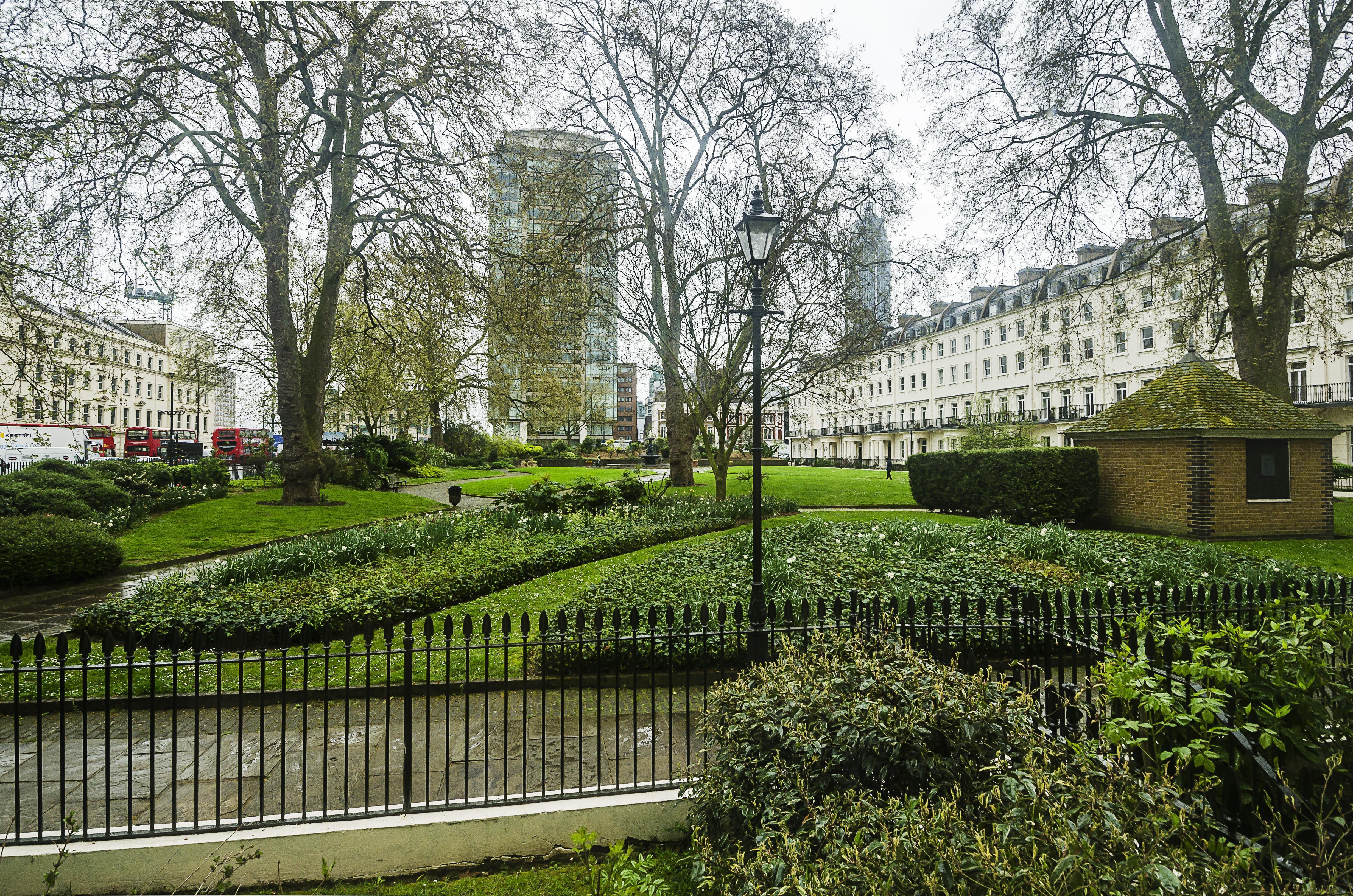 Flat Vauxhall Bridge Road in City of Westminster