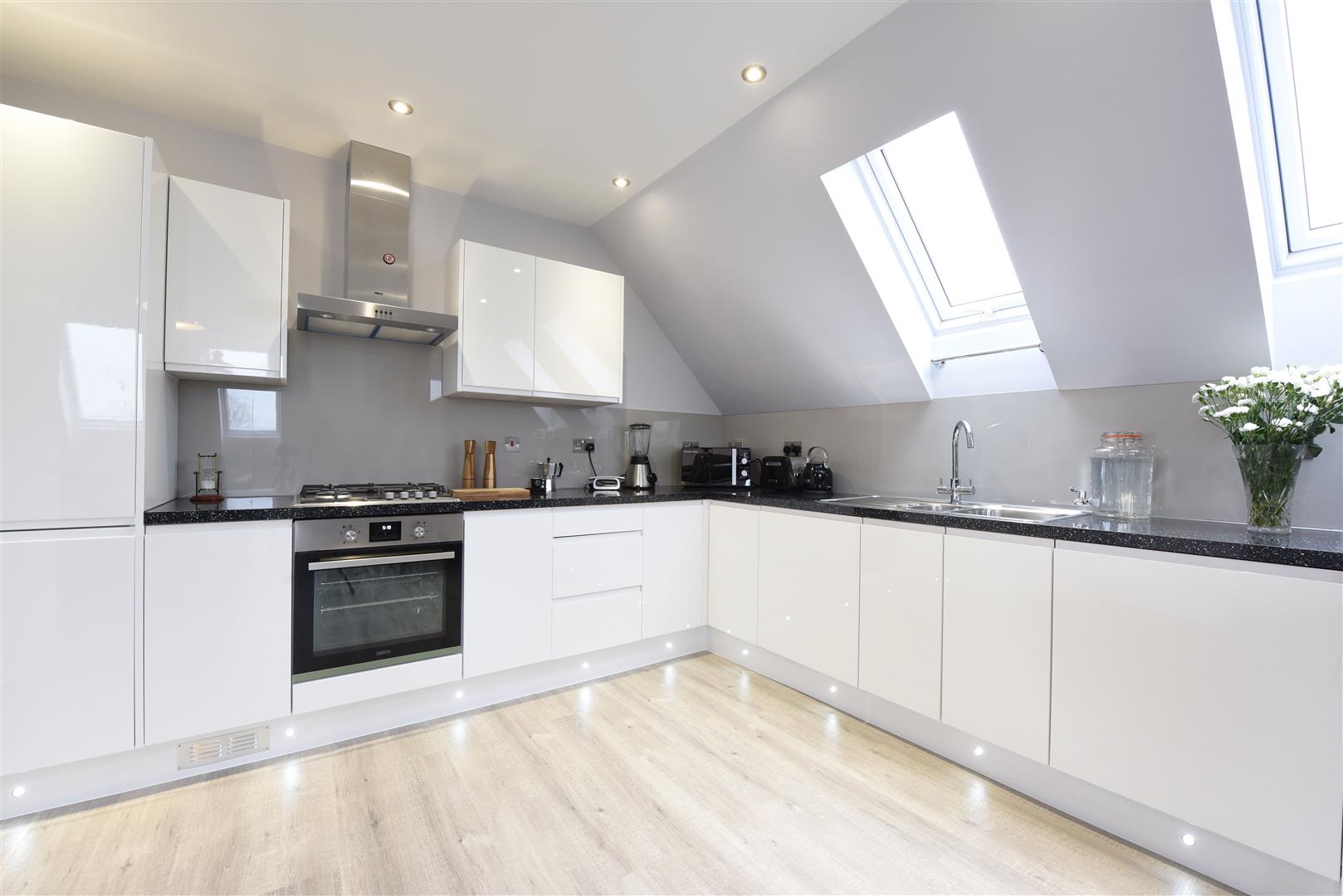 Flat Queens Road in Rushmoor