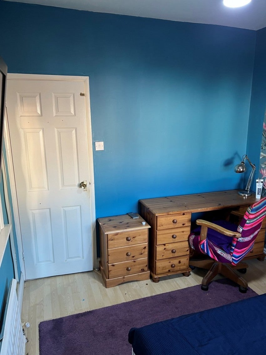Room Canterbury Road in Guildford