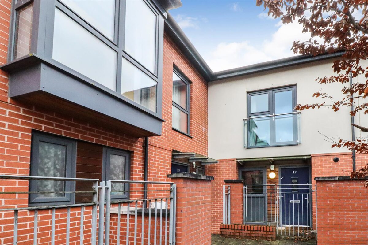 House Windrush Grove in Birmingham