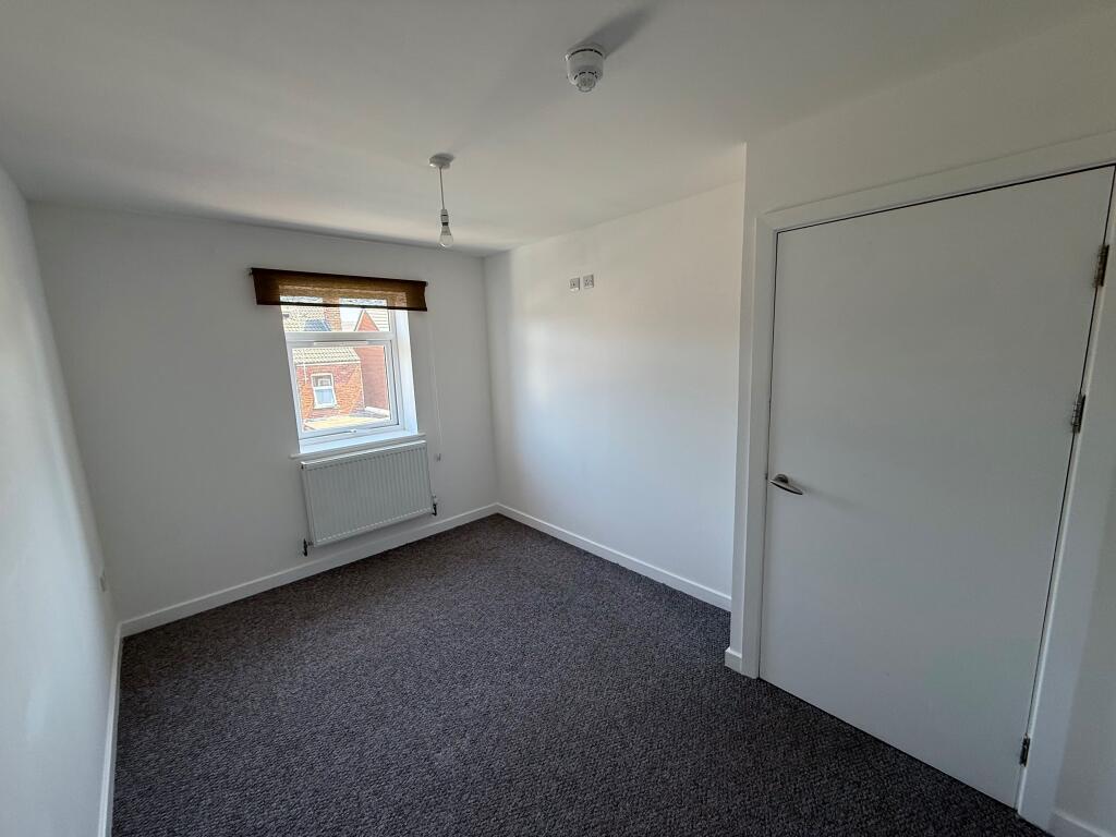 Flat Thoresby Street in Mansfield Woodhouse