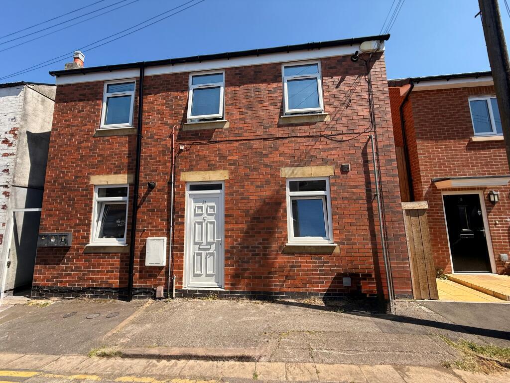Flat Thoresby Street in Mansfield Woodhouse