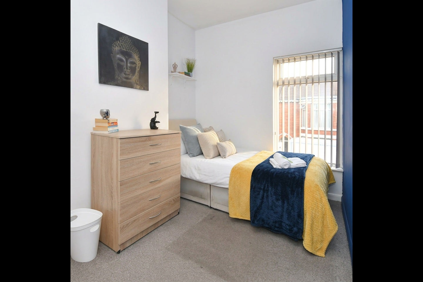 Room Walthall Street in Crewe