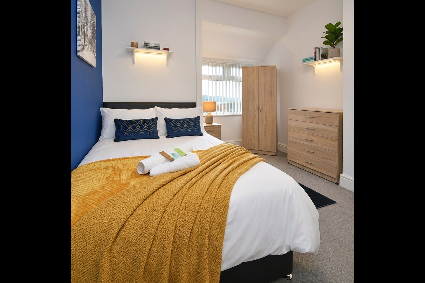 Room Walthall Street in Crewe