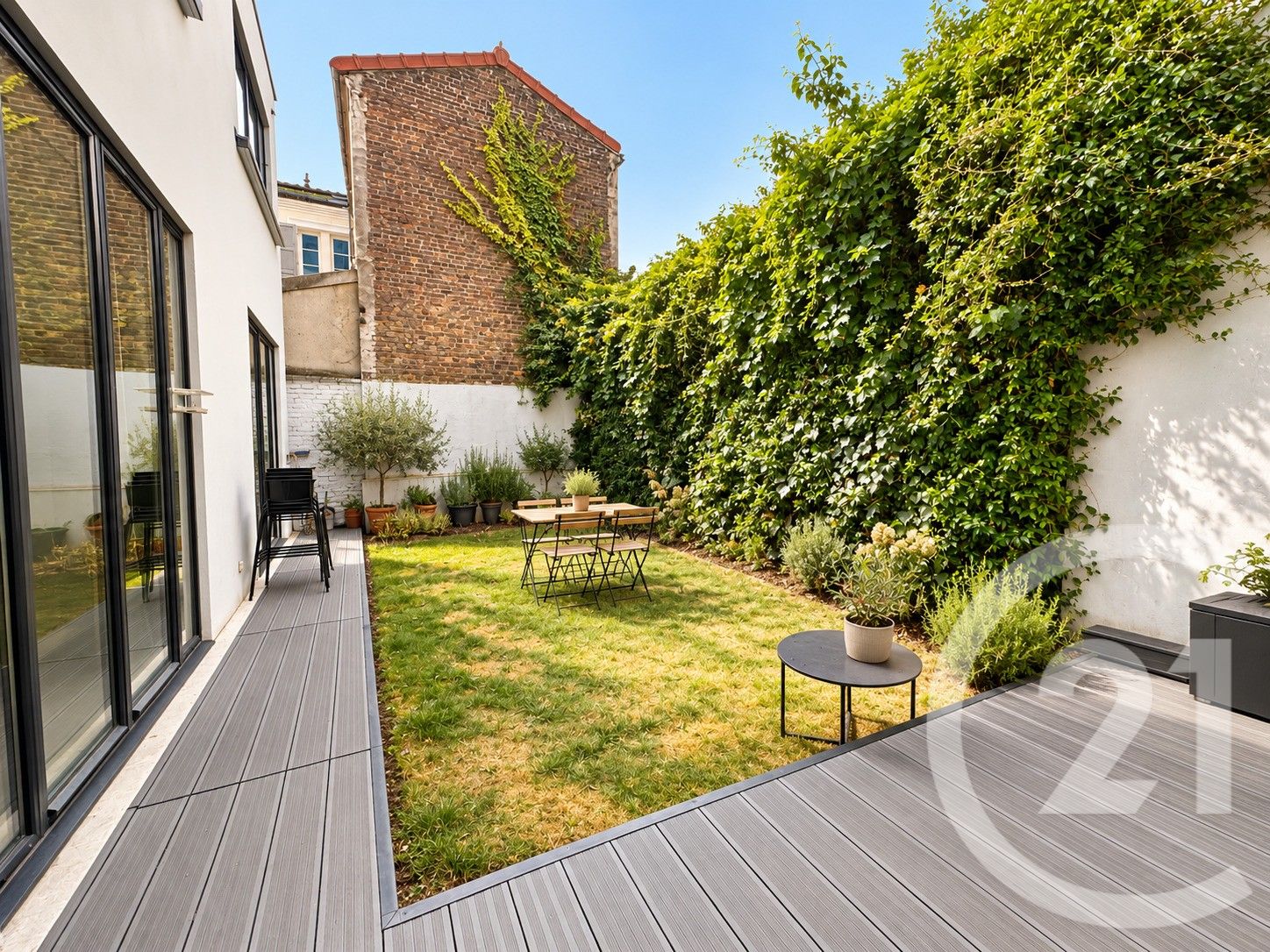 Flat Rue Michel-Ange in Paris