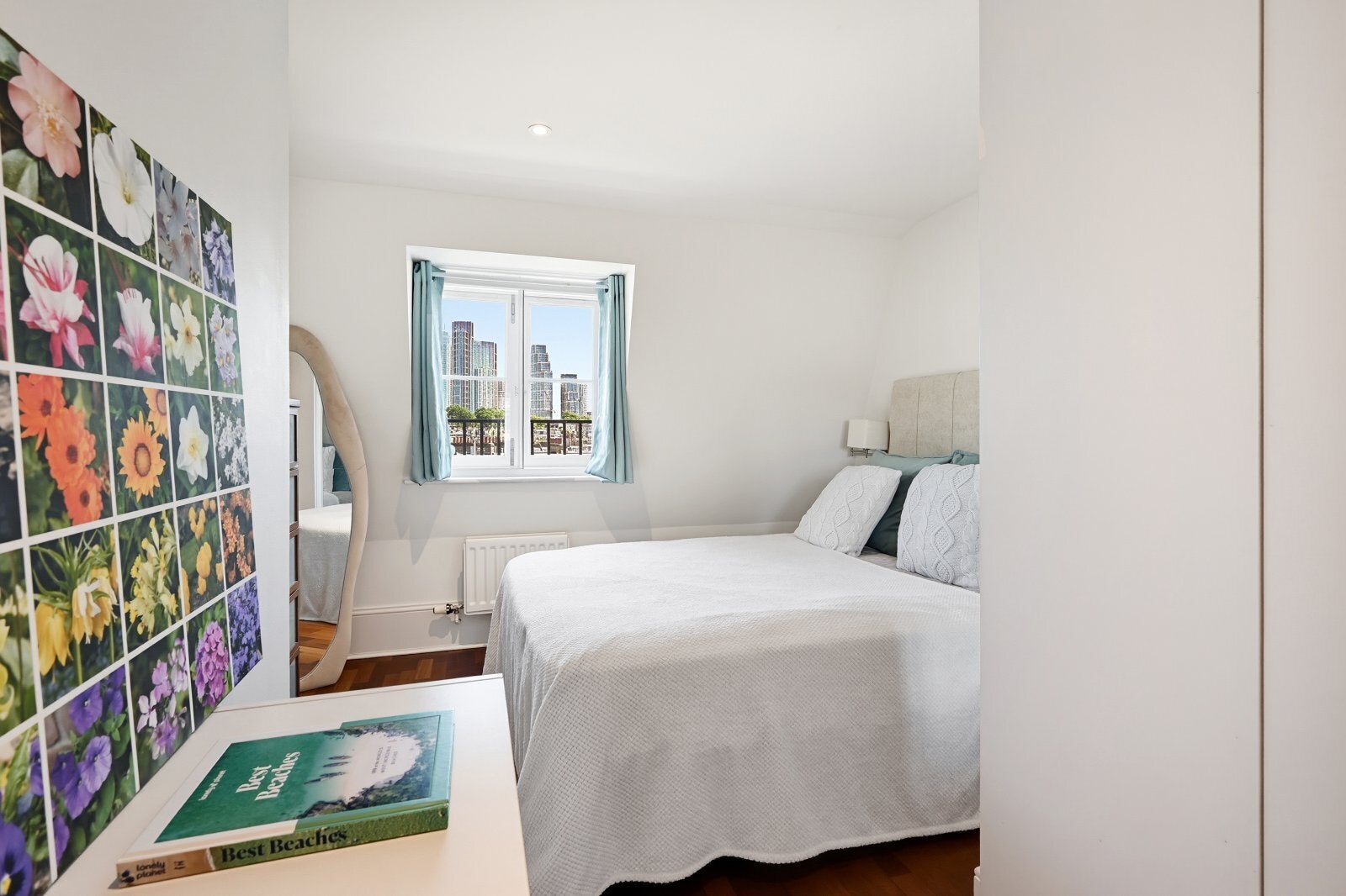 Flat Gloucester Street in City of Westminster
