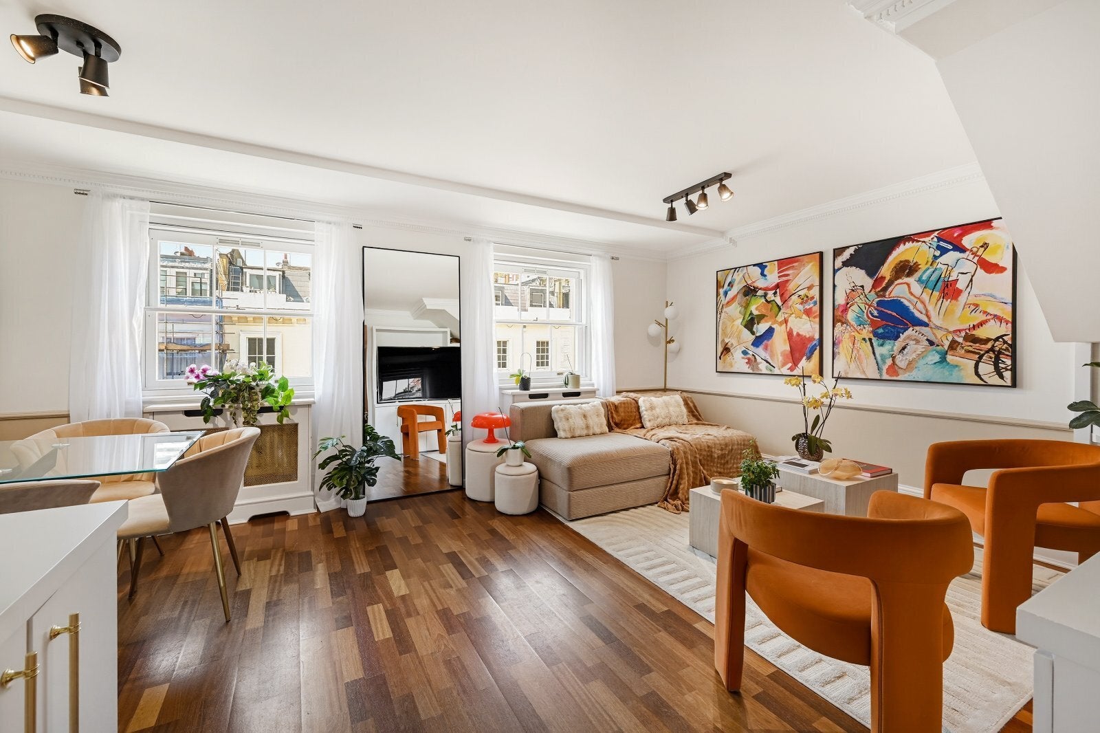 Flat Gloucester Street in City of Westminster