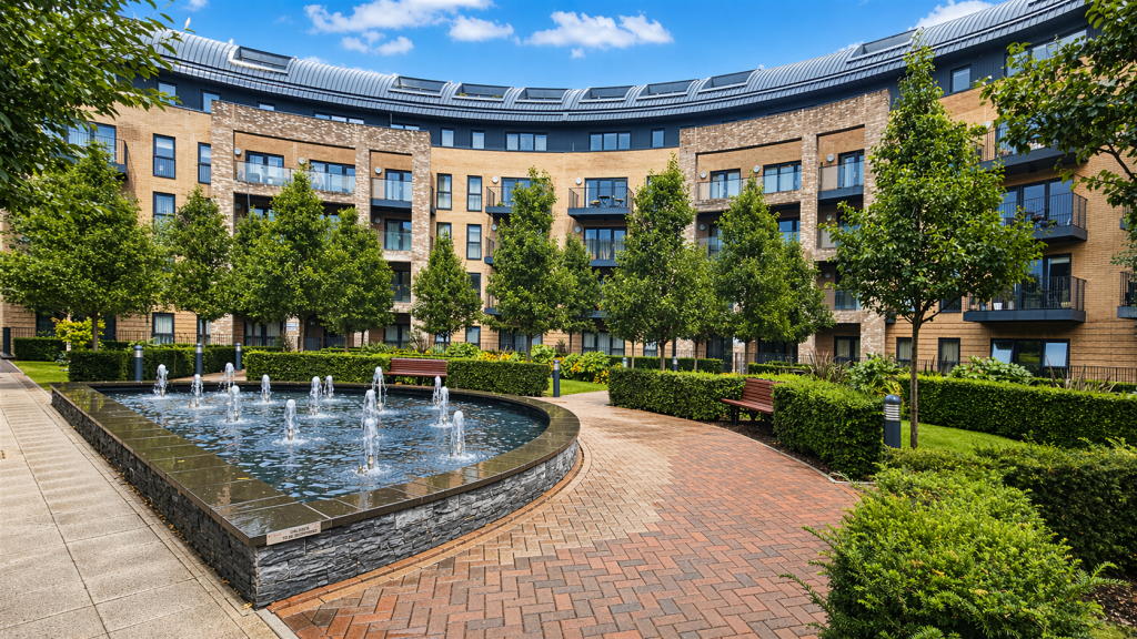 Flat Letchworth Road in Greater London