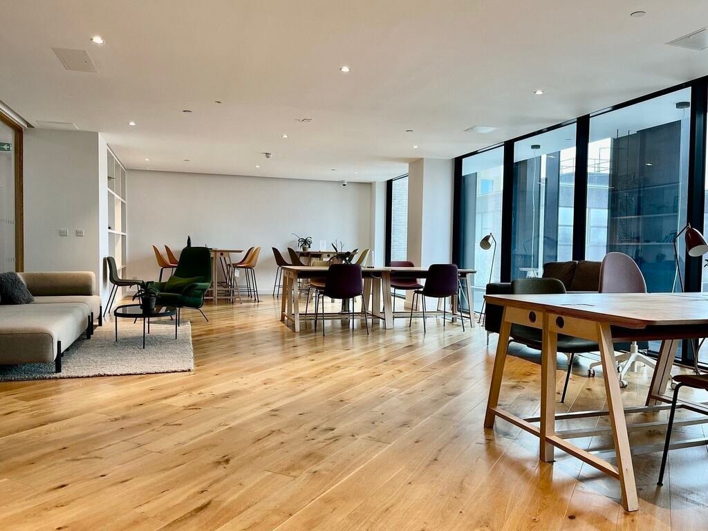 Flat Highgate Hill in Greater London