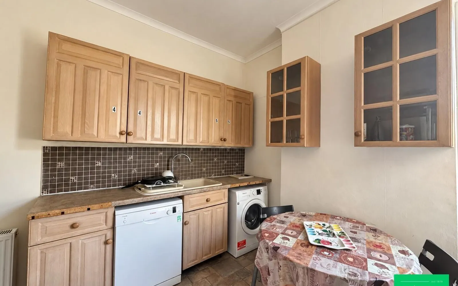 Room Friern Barnet Lane in Greater London