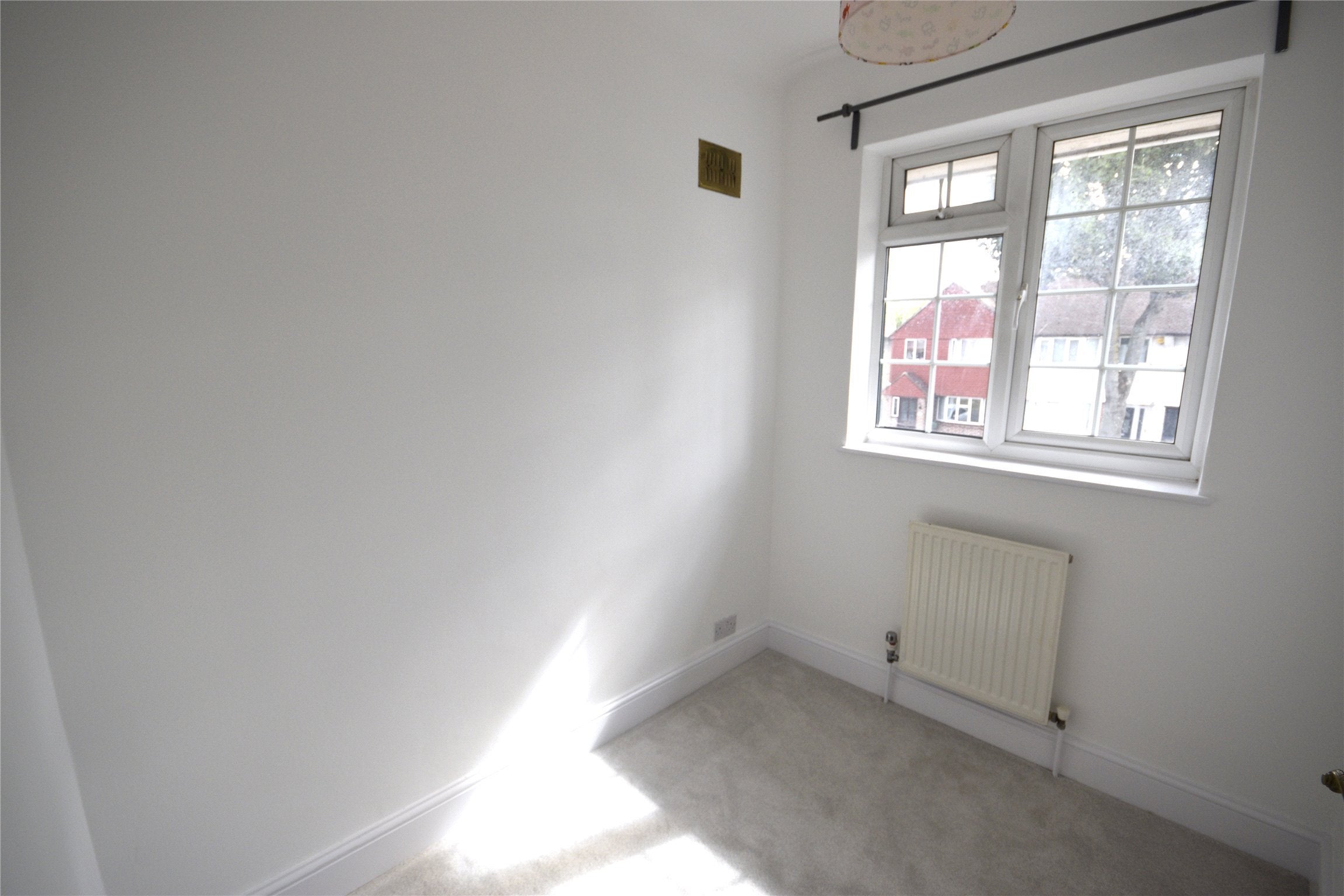 House Caverleigh Way in Greater London