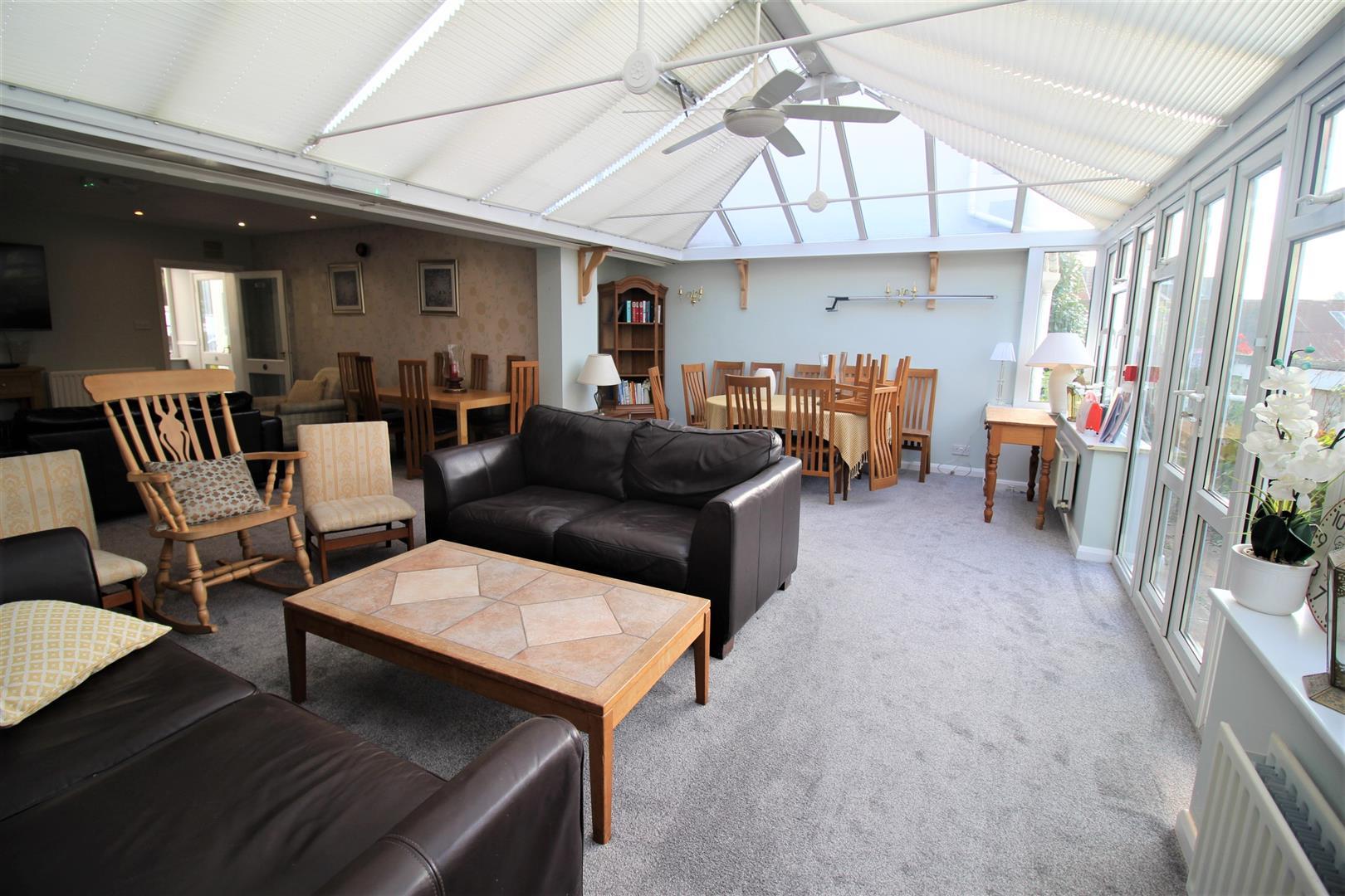 Room Tollgate Road in Salisbury