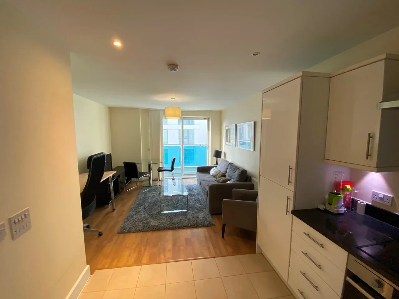 Flat Glenthorne Road in Greater London