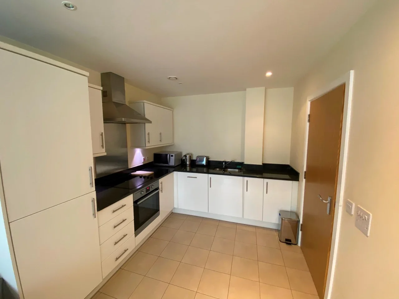 Flat Glenthorne Road in Greater London