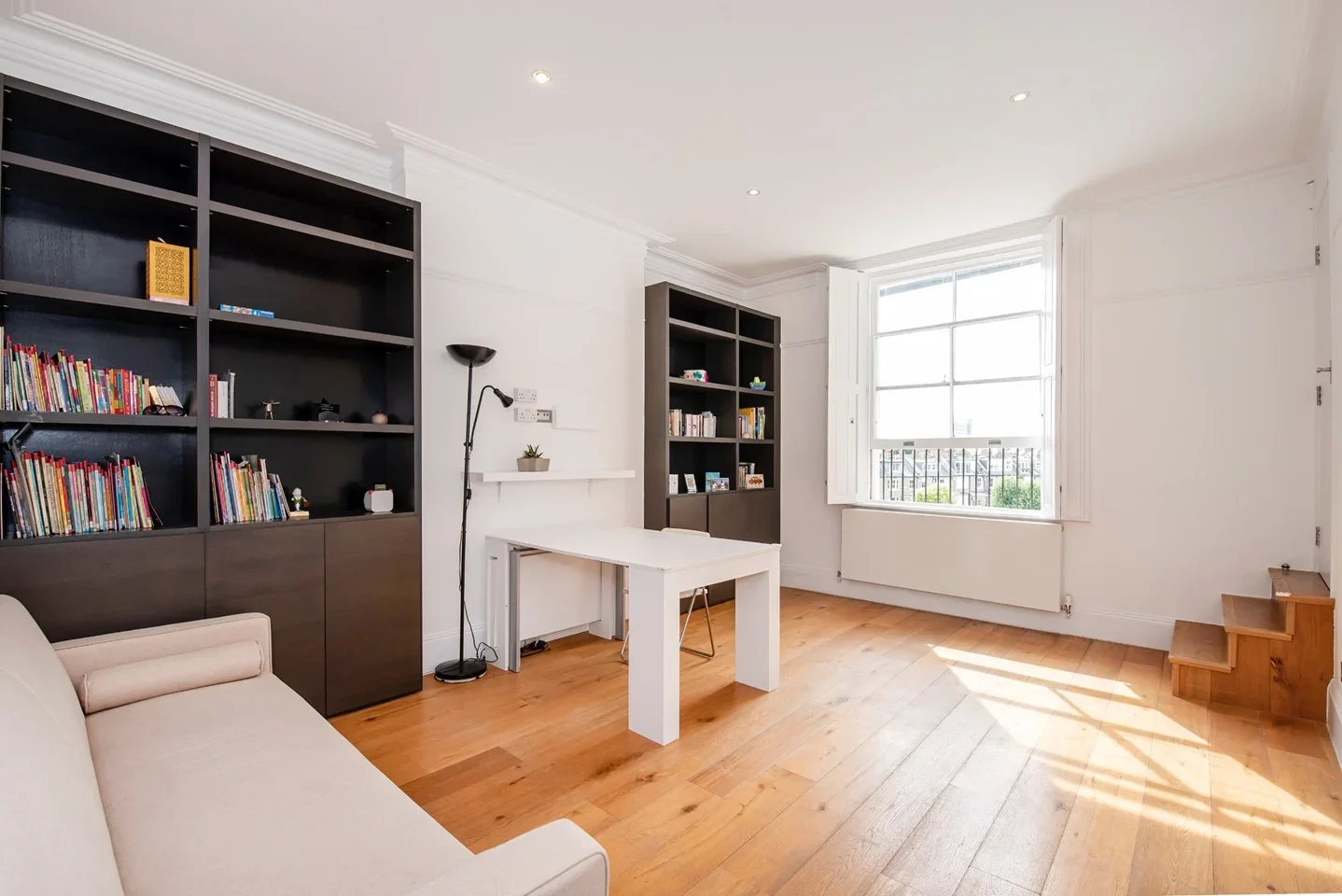 Flat Warrington Crescent in City of Westminster
