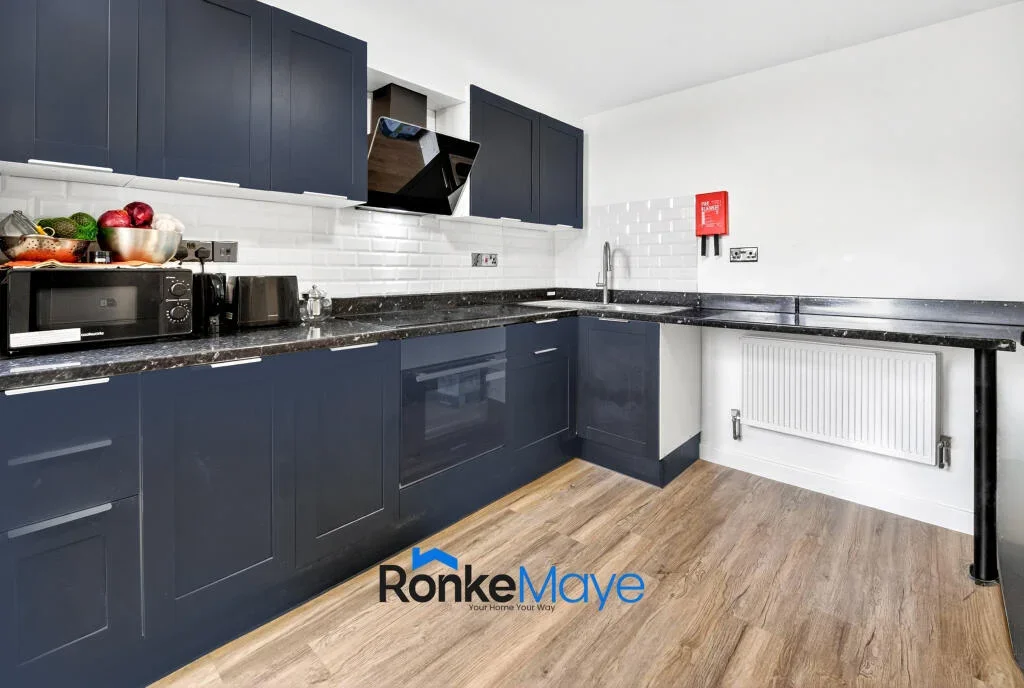 Room Farley Road in London