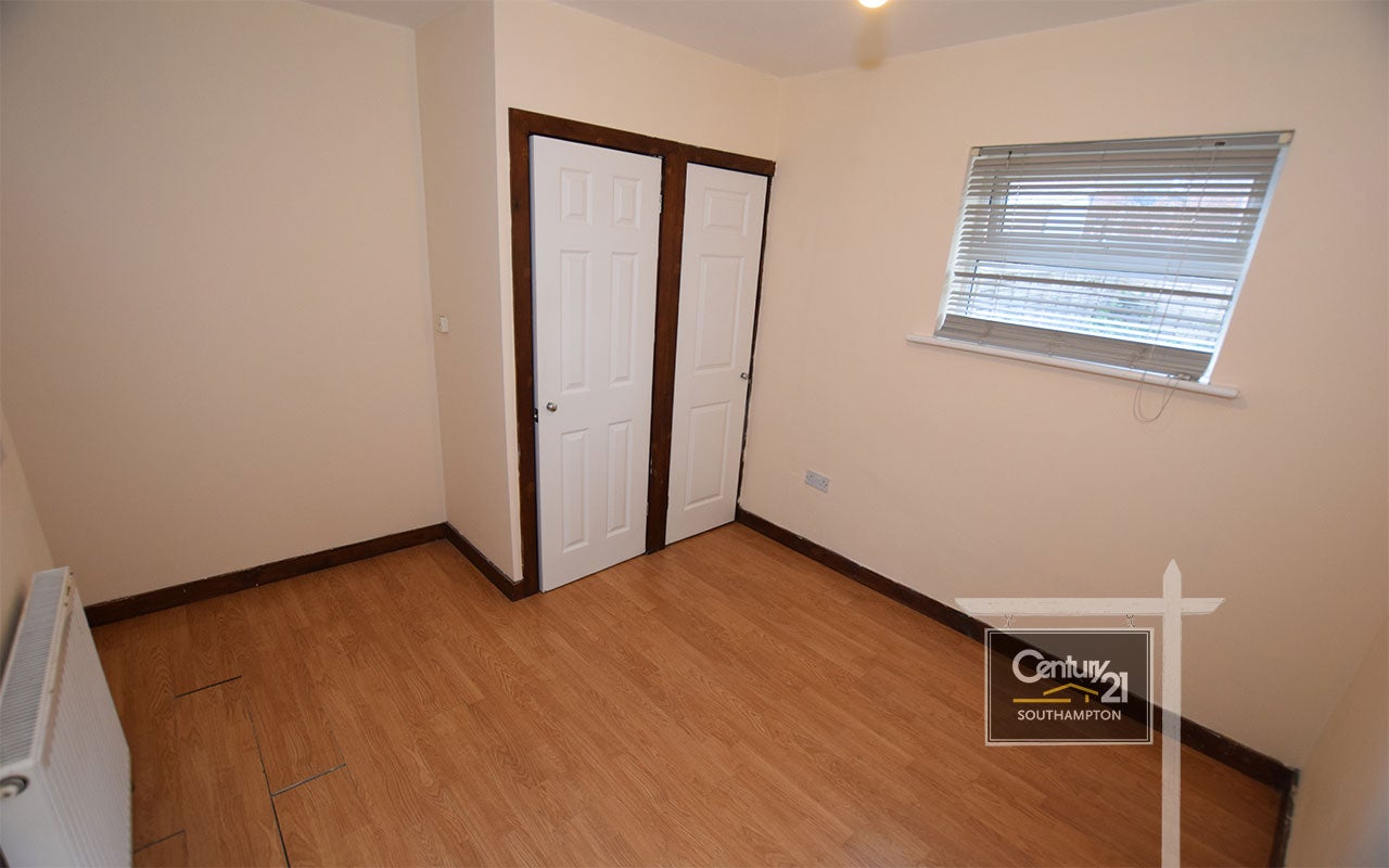 Flat Cedar Road in Southampton