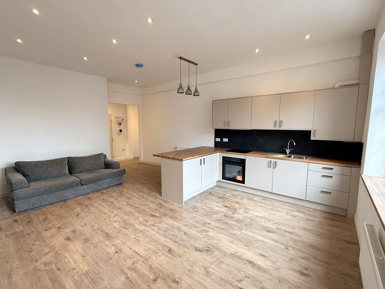 Flat Lydgate Lane in Sheffield