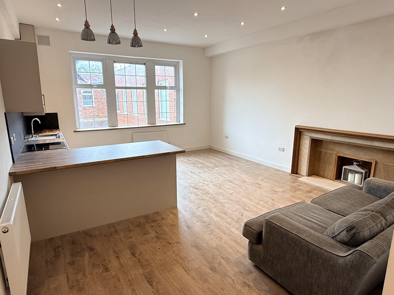 Flat Lydgate Lane in Sheffield