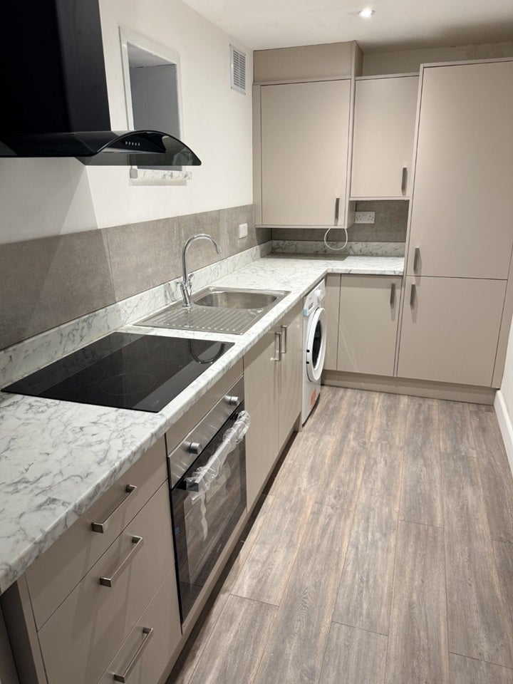 Flat Lydgate Lane in Sheffield