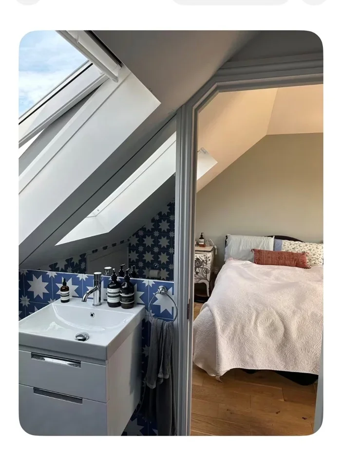 Flat Compton Road in Greater London