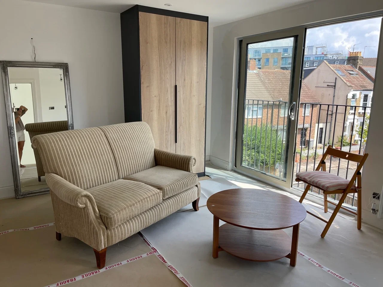 Flat Compton Road in Greater London
