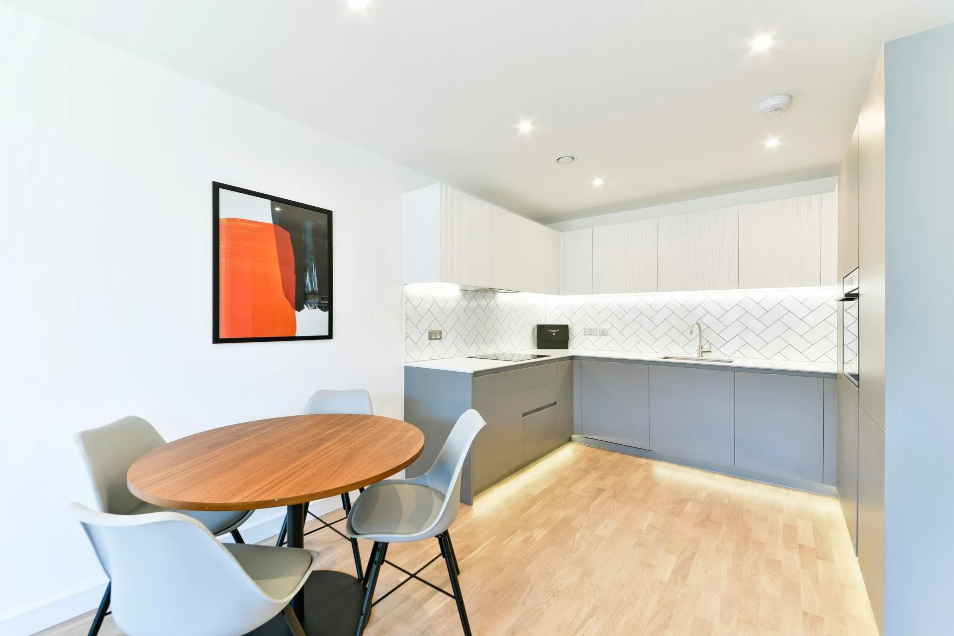 Flat Greenleaf Walk in Greater London