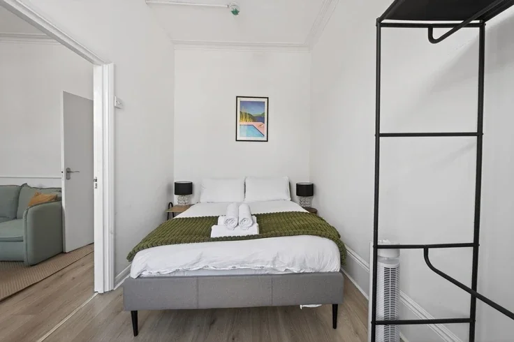 Flat Fonthill Road in Greater London