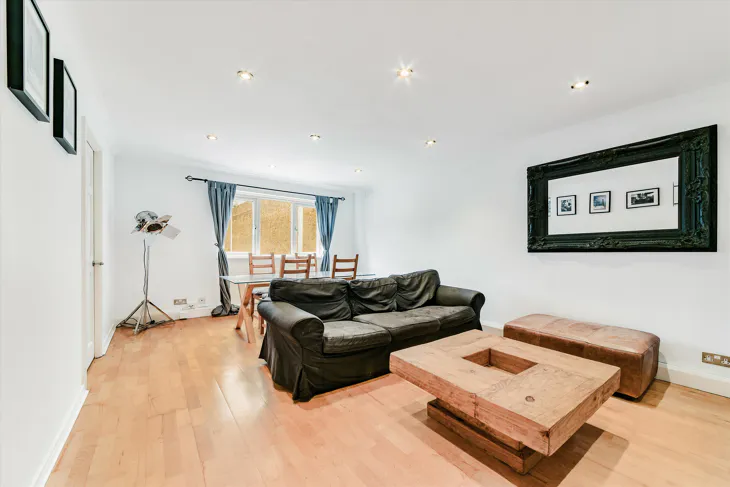 Flat St Gerards Close in Greater London