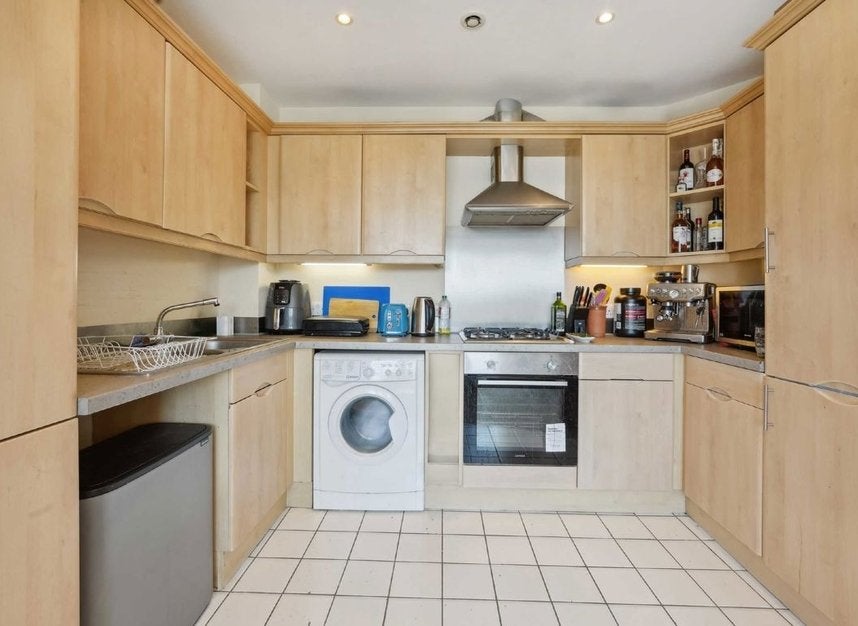 Flat Bedford Road in Greater London