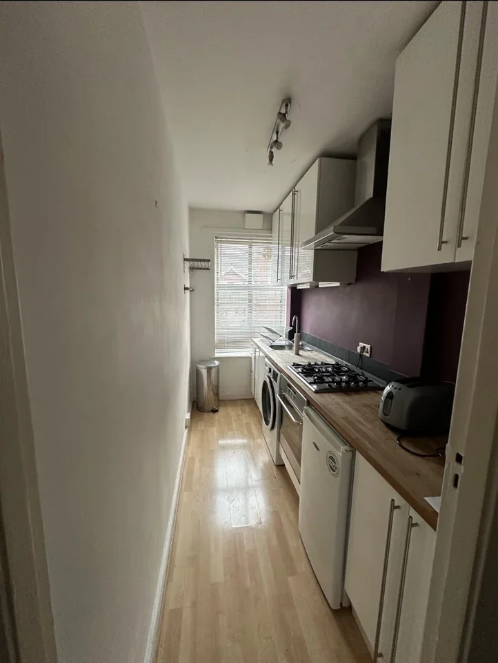 Flat Brixton Hill in Greater London